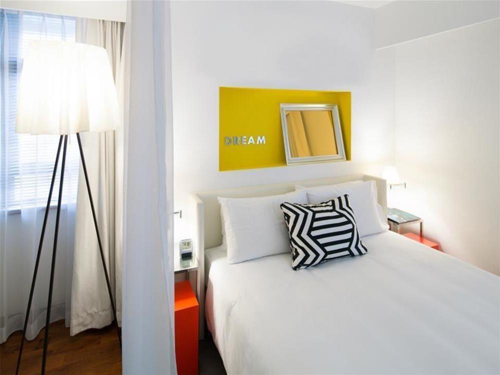 J Plus Hotel By Yoo Гонконг Экстерьер фото